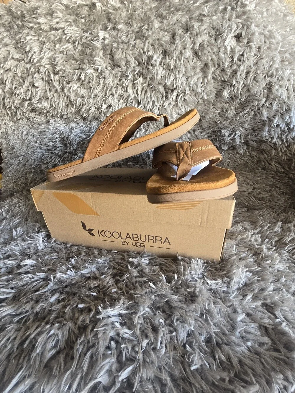 Koolaburra Men’s Chestnut Suede Toe-Post Sandals